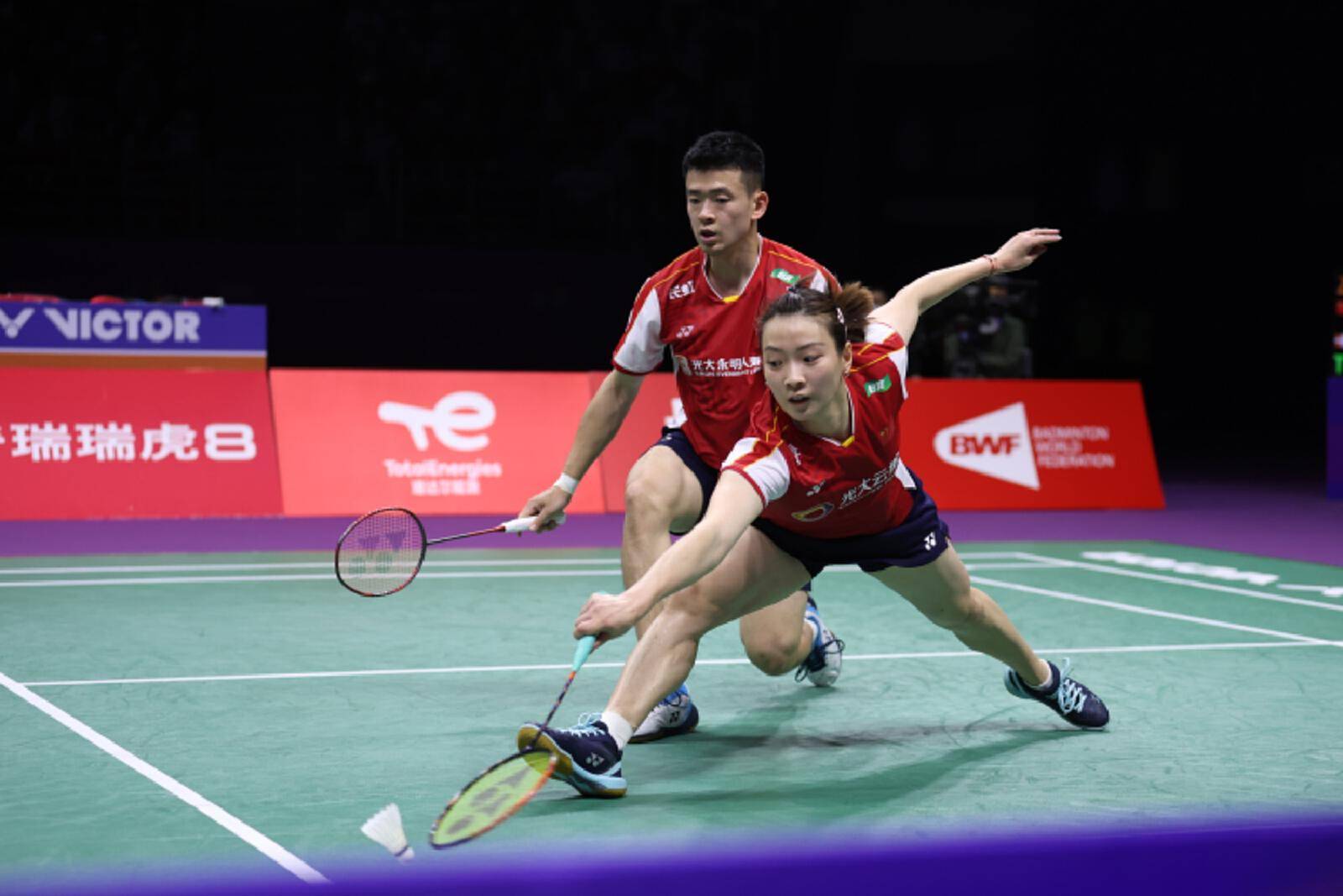 九游体育官网关于西城雷霆队鏖战西城金雕队,羽毛球常规赛击败,替补奇兵立功。赛后更衣室沸腾的信息