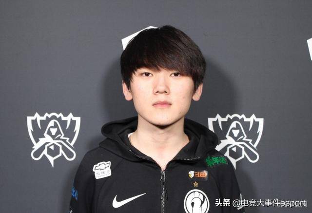 JackeyLove迎来三赛季高光表现,FPX球迷沸腾!(jackeylove dpi) JackeyLove迎来三赛季高光表现,FPX球迷沸腾!(jackeylove dpi)